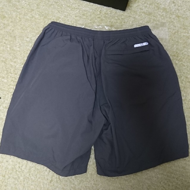 UNDEFEATED(アンディフィーテッド)のUNDEFEATED Field Seam Shorts カーキ M メンズのパンツ(ショートパンツ)の商品写真