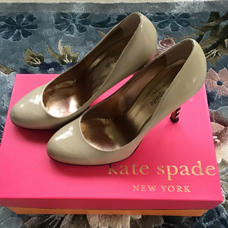 ケイトスペードニューヨーク(kate spade new york)のケイトスペード パンプス  靴(ハイヒール/パンプス)