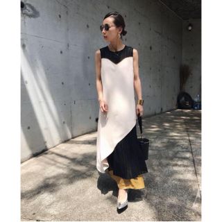 アメリヴィンテージ(Ameri VINTAGE)の9/1まで値下新品AmeriSHEER DOCKING PLEATS DRESS(ロングワンピース/マキシワンピース)