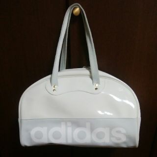 アディダス(adidas)のadidas アディダス　エナメルボストンバッグ(ボストンバッグ)