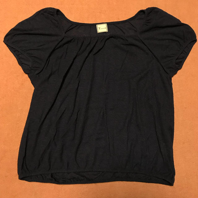 tiara(ティアラ)のティアラ Tシャツ レディースのトップス(Tシャツ(半袖/袖なし))の商品写真