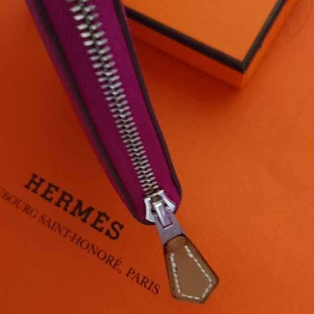 Hermes(エルメス)の週末限定価格【HERMES】アザップ シルクイン コンパクト 新品未使用 レディースのファッション小物(コインケース)の商品写真