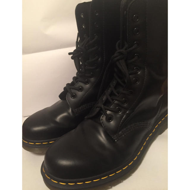 Dr.Martens(ドクターマーチン)のドクターマーチン 10ホール 正規品 レディースの靴/シューズ(ブーツ)の商品写真