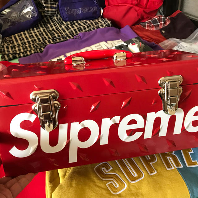 Supreme(シュプリーム)のSupreme 18fw tool box 赤 インテリア/住まい/日用品のオフィス家具(オフィス収納)の商品写真