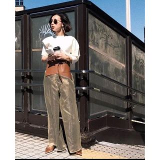 アメリヴィンテージ(Ameri VINTAGE)のアメリヴィンテージ SHEER SHINY PANTS グリーン(カジュアルパンツ)