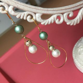 しずくピアス (ピアス)