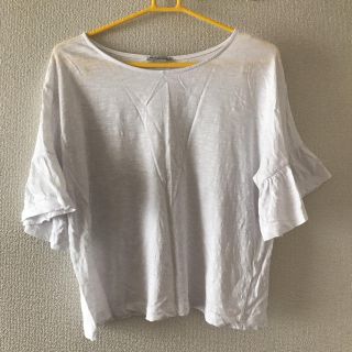 ザラ(ZARA)のZARA トップス 袖フリル Tシャツ(Tシャツ(半袖/袖なし))