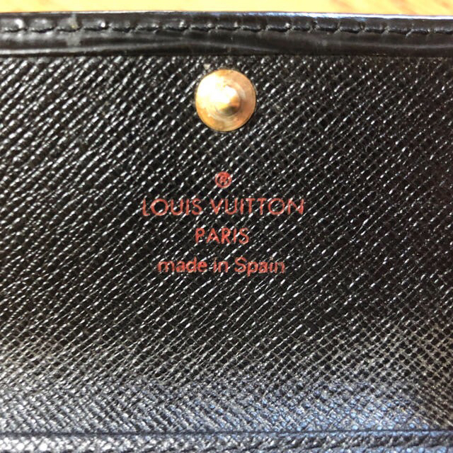 LOUIS VUITTON(ルイヴィトン)のルイ ヴィトン エピ(黒)4連キーケース メンズのファッション小物(キーケース)の商品写真