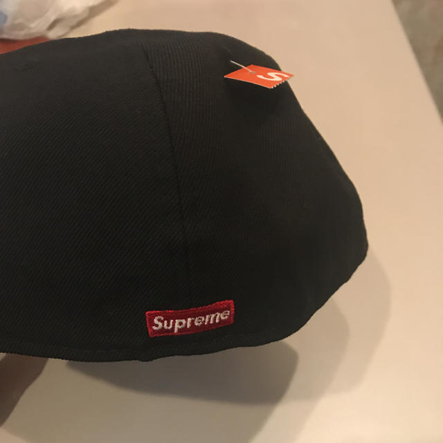 Supreme(シュプリーム)のSupreme Classic Script New Era®  メンズの帽子(キャップ)の商品写真