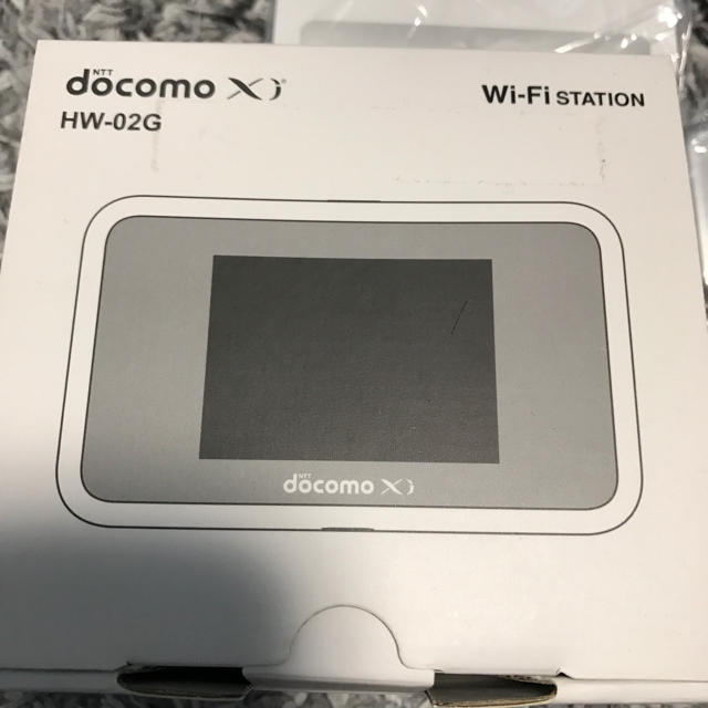 NTTdocomo(エヌティティドコモ)のdocomo WiFiルーター HW-02G スマホ/家電/カメラのPC/タブレット(PC周辺機器)の商品写真