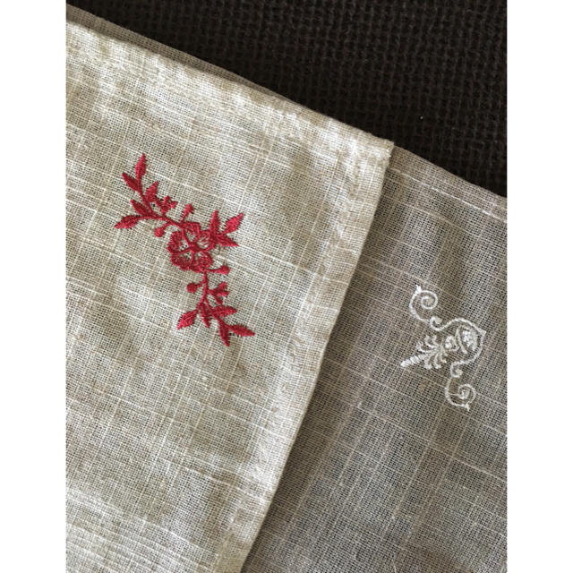 手刺繍入りランチョンマット・2枚セットの通販 by harumi_provence's shop｜ラクマ