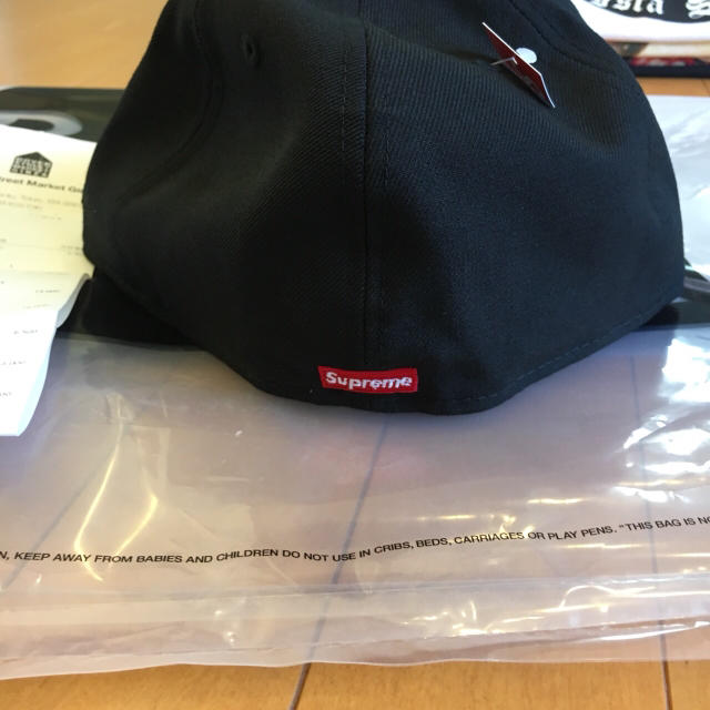 supreme Classic Script NewEra キャップ 7.1/2