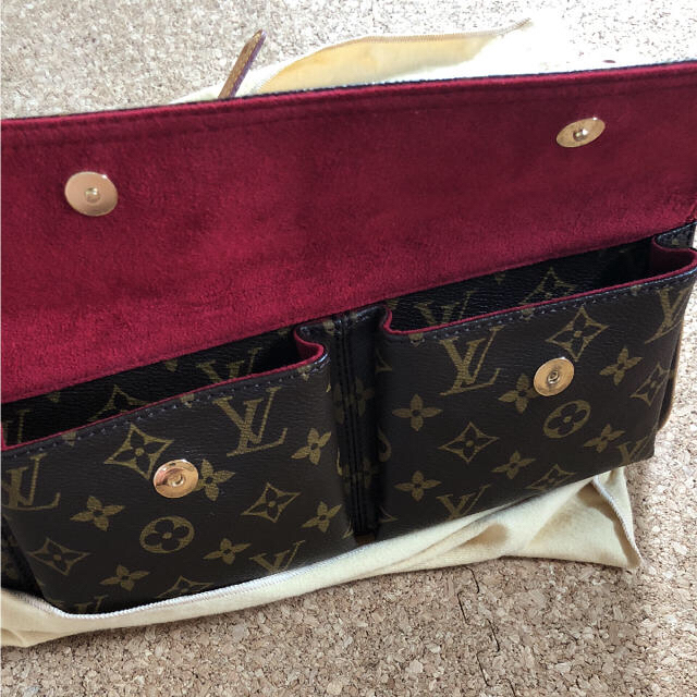 LOUIS VUITTON(ルイヴィトン)のルイヴィトンヴィバシテMM レディースのバッグ(ショルダーバッグ)の商品写真