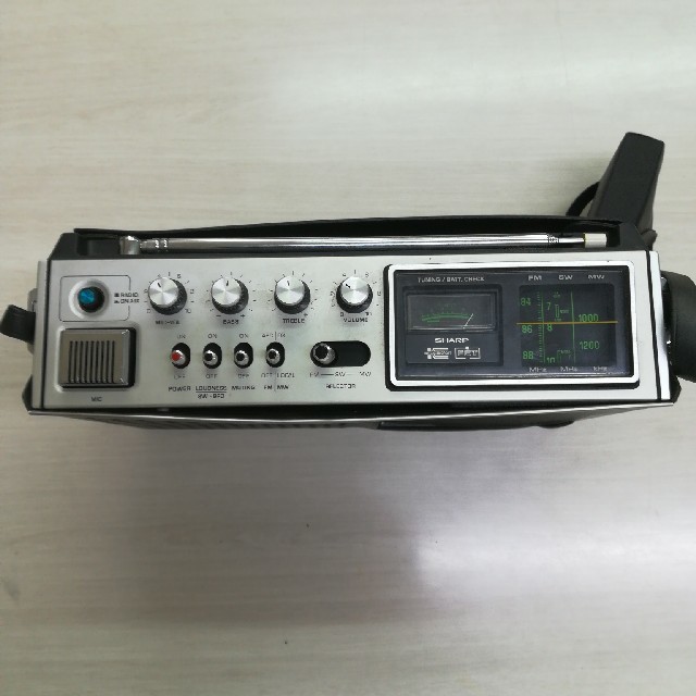 SHARP(シャープ)のシャープ短波ラジオ　Z-3000　ジャンク スマホ/家電/カメラのオーディオ機器(ラジオ)の商品写真