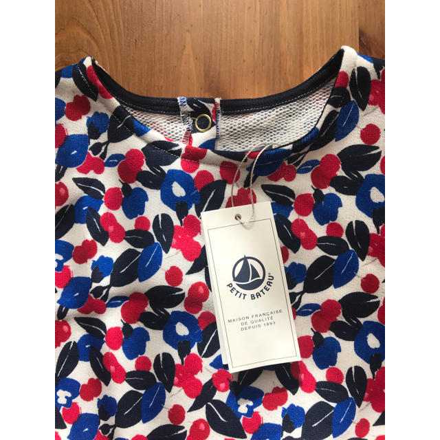 PETIT BATEAU(プチバトー)のなの様専用♡6ans プリントスウェットワンピース キッズ/ベビー/マタニティのキッズ服女の子用(90cm~)(ワンピース)の商品写真