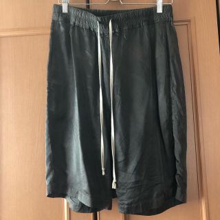 リックオウエンス(Rick Owens)のリックオウエンス ショーツ(ショートパンツ)