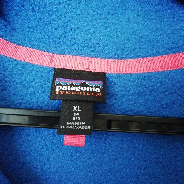 patagonia(パタゴニア)の美品　patagonia　ガールズ　シンチラスナップT　XL レディースのトップス(ニット/セーター)の商品写真