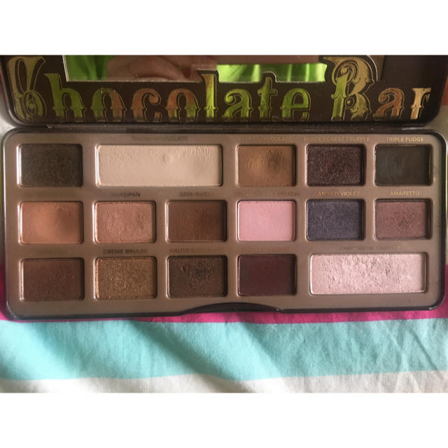 Too Faced(トゥフェイス)のToo faced chocolate bar palette コスメ/美容のベースメイク/化粧品(アイシャドウ)の商品写真