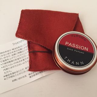 タン(THANN)の【最終値下げ】THANN 練り香水 ソリッドパフューム パッション(香水(女性用))