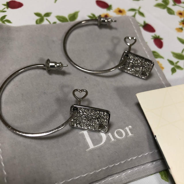 Christian Dior(クリスチャンディオール)のピアスChristian Dior’s  レディースのアクセサリー(ピアス)の商品写真