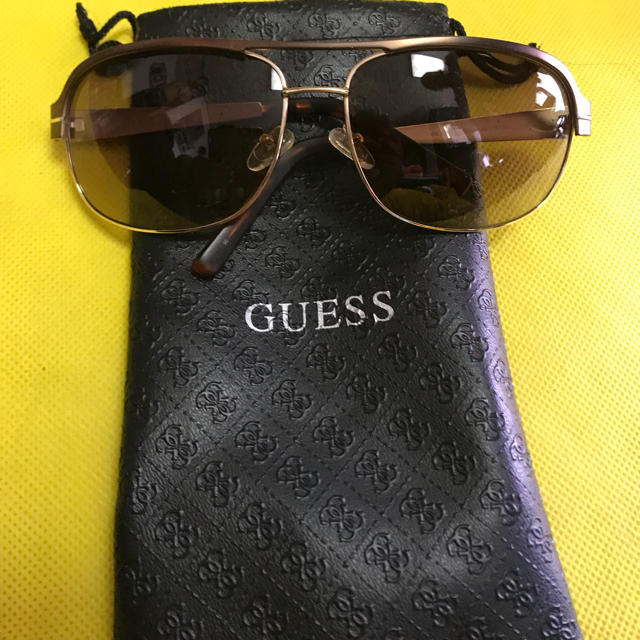 GUESSのサングラス‼️美品‼️