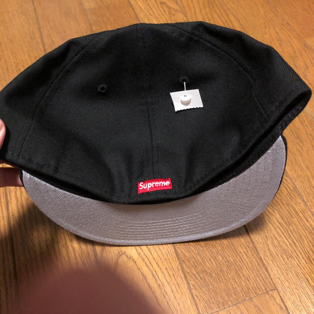 Supreme(シュプリーム)のシュプリーム ニューエラ 3/8 ブラック メンズの帽子(キャップ)の商品写真