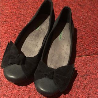 短時間のみ!クッションゴム底  黒のベルベットリボンが可愛いパンプス 25.5(ハイヒール/パンプス)