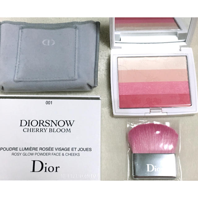 Christian Dior(クリスチャンディオール)のディオール スノー チェリーブルーム コスメ/美容のベースメイク/化粧品(チーク)の商品写真