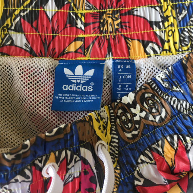 adidas(アディダス)の52新品アディダスレディースショートパンツSサイズ送料込800円 レディースのパンツ(ショートパンツ)の商品写真