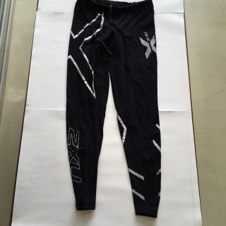 ツータイムズユー(2XU)の57着用品２XUロングタイツレディースＸＳサイズ送料込600円(ウェア)