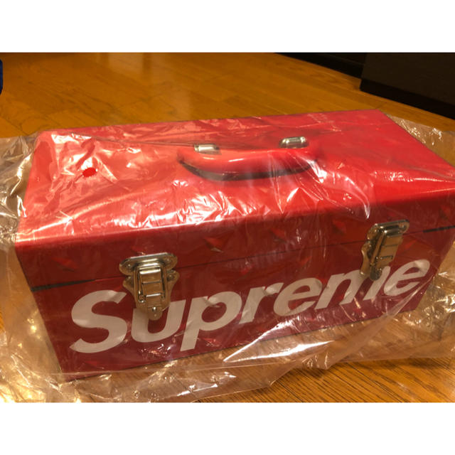 Supreme Diamond Plate Tool Box