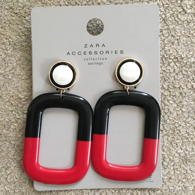 ZARA(ザラ)のzara ピアス レディースのアクセサリー(ピアス)の商品写真