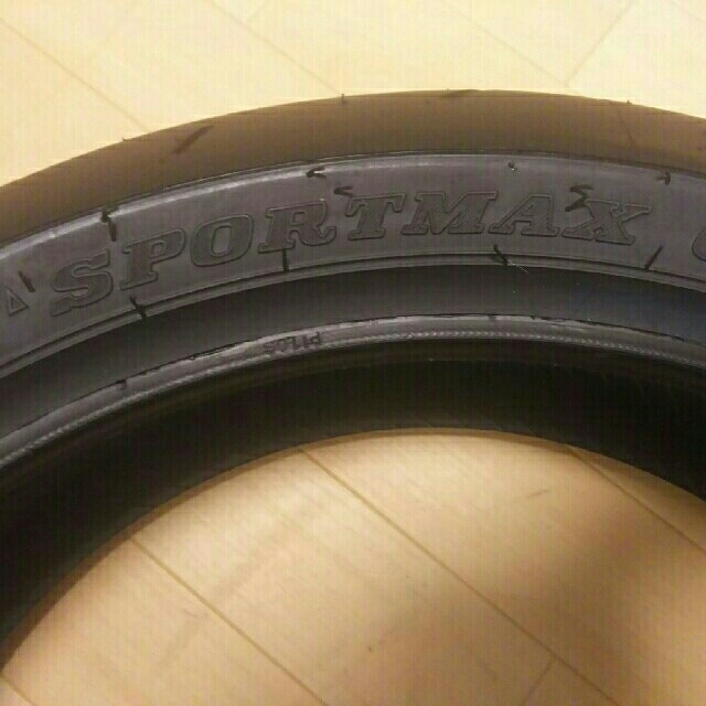 DUNLOP(ダンロップ)の14manachanさん専用 DUNLOP SPORTMAX GP 自動車/バイクのバイク(パーツ)の商品写真