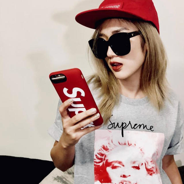 supreme 18aw mophie 8 rediPhoneケース
