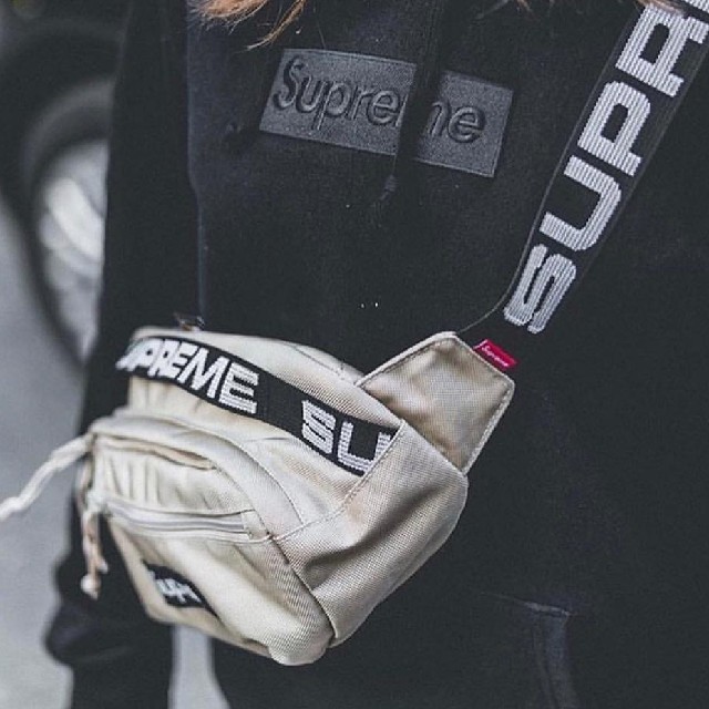 Supreme(シュプリーム)の18ss Supreme Waist Bag Tan/シュプリームウエストバッグ メンズのバッグ(ウエストポーチ)の商品写真