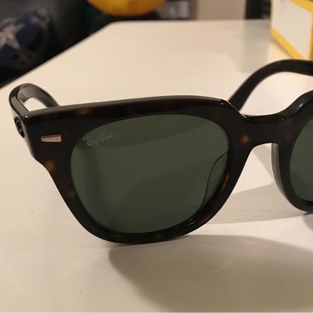 Ray-Ban(レイバン)のレイバン サングラス レディースのファッション小物(サングラス/メガネ)の商品写真