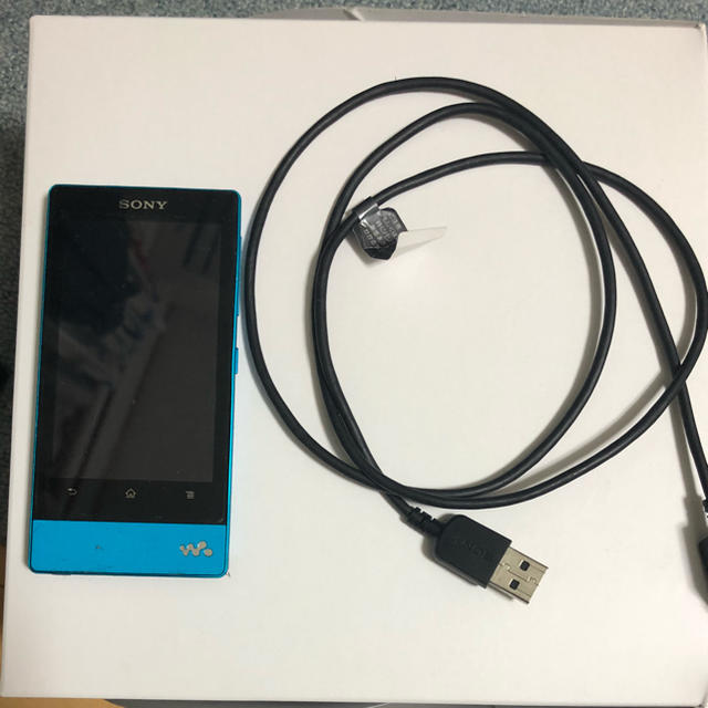 WALKMAN(ウォークマン)のWALKMAN NW-F805 16G スマホ/家電/カメラのオーディオ機器(ポータブルプレーヤー)の商品写真