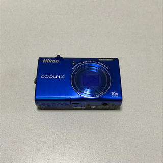 ニコン(Nikon)の《送料無料》coolpix s6200(コンパクトデジタルカメラ)
