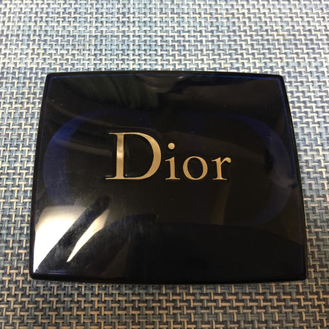 Christian Dior(クリスチャンディオール)のDior  アイシャドウ  サンククルール コスメ/美容のベースメイク/化粧品(アイシャドウ)の商品写真