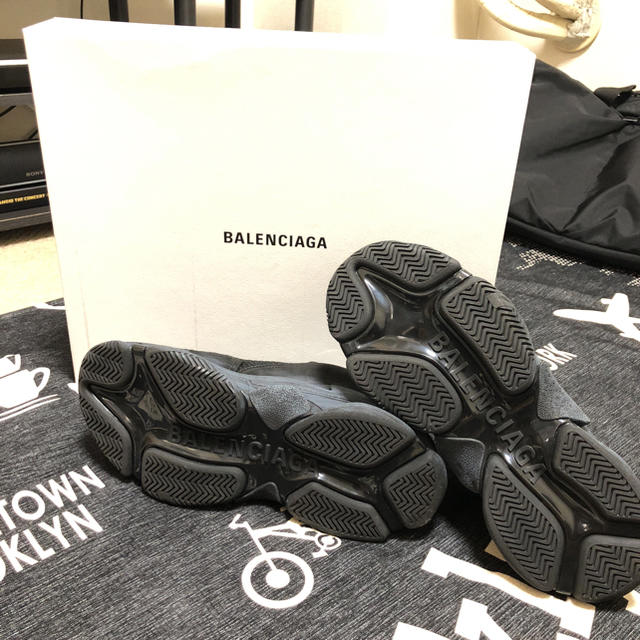 Balenciaga(バレンシアガ)の正規品BALENCIAGA TripleS 42  メンズの靴/シューズ(スニーカー)の商品写真