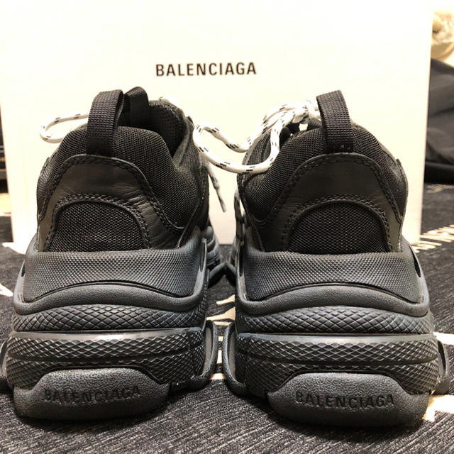 Balenciaga(バレンシアガ)の正規品BALENCIAGA TripleS 42  メンズの靴/シューズ(スニーカー)の商品写真