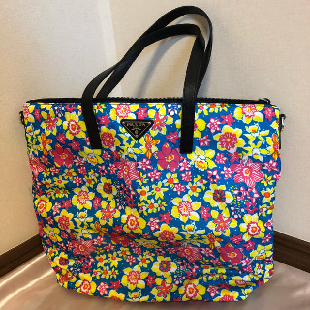 トートバッグPRADA フラワー 花柄 トート 新品未使用