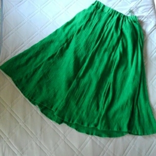 レイカズン(RayCassin)のスカート　緑色(ひざ丈スカート)