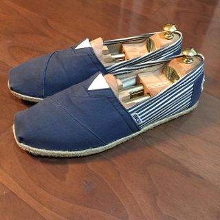 トムズ(TOMS)のトムズ 27㎝ (スリッポン/モカシン)