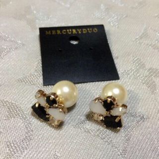 マーキュリーデュオ(MERCURYDUO)のMERCURYDUO  ビジューピアス(ピアス)