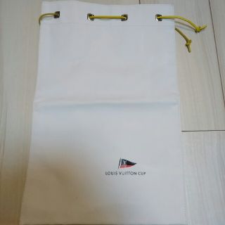 LOUIS VUITTON（ポーチ ・ イエロー/黄色系）のフリマアイテム一覧