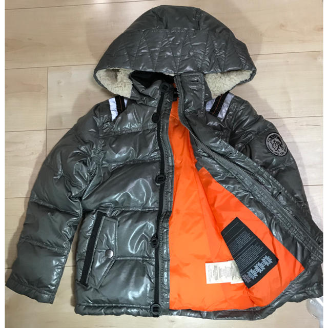 新品】DIESEL ディーゼルキッズ ダウンジャケット アウター 新品】DIESEL ディーゼルキッズ ダウンジャケット アウター