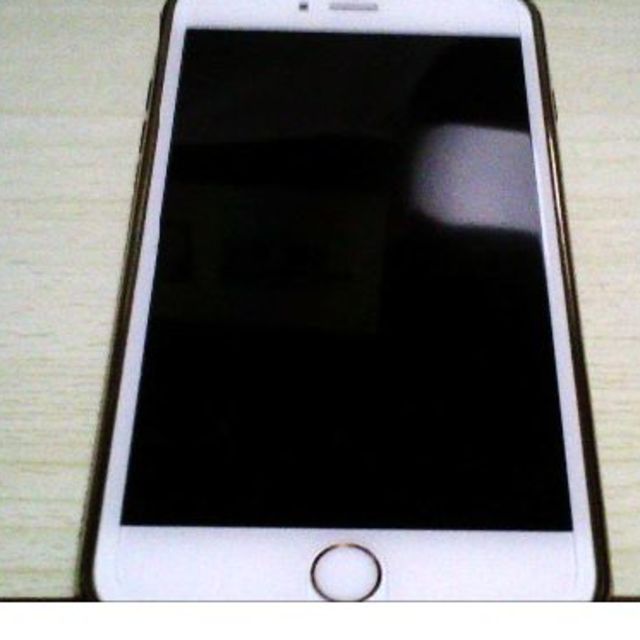 Apple(アップル)のsimフリー　iphone 6ｓ plus 64GB　本体のみ　液晶傷なし　 スマホ/家電/カメラのスマートフォン/携帯電話(スマートフォン本体)の商品写真