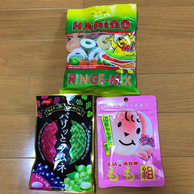 ハリボー ももグミ パリッとラムネ (グミ 3種セット) 食品/飲料/酒の食品(菓子/デザート)の商品写真