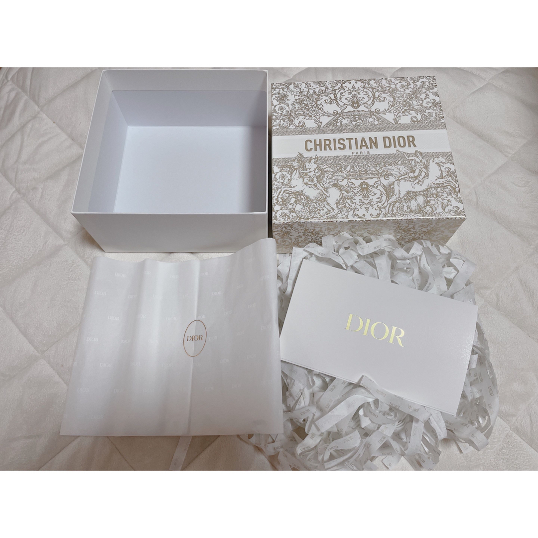 Christian Dior(クリスチャンディオール)のDIOR ギフトボックスセット インテリア/住まい/日用品のオフィス用品(ラッピング/包装)の商品写真